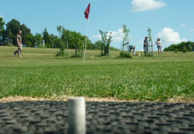 Café Uppen Barg & Swingolf in Bergrade - Sträucher und Bäume