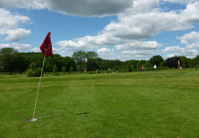 Café Uppen Barg & Swingolf in Bergrade - Golfanlage